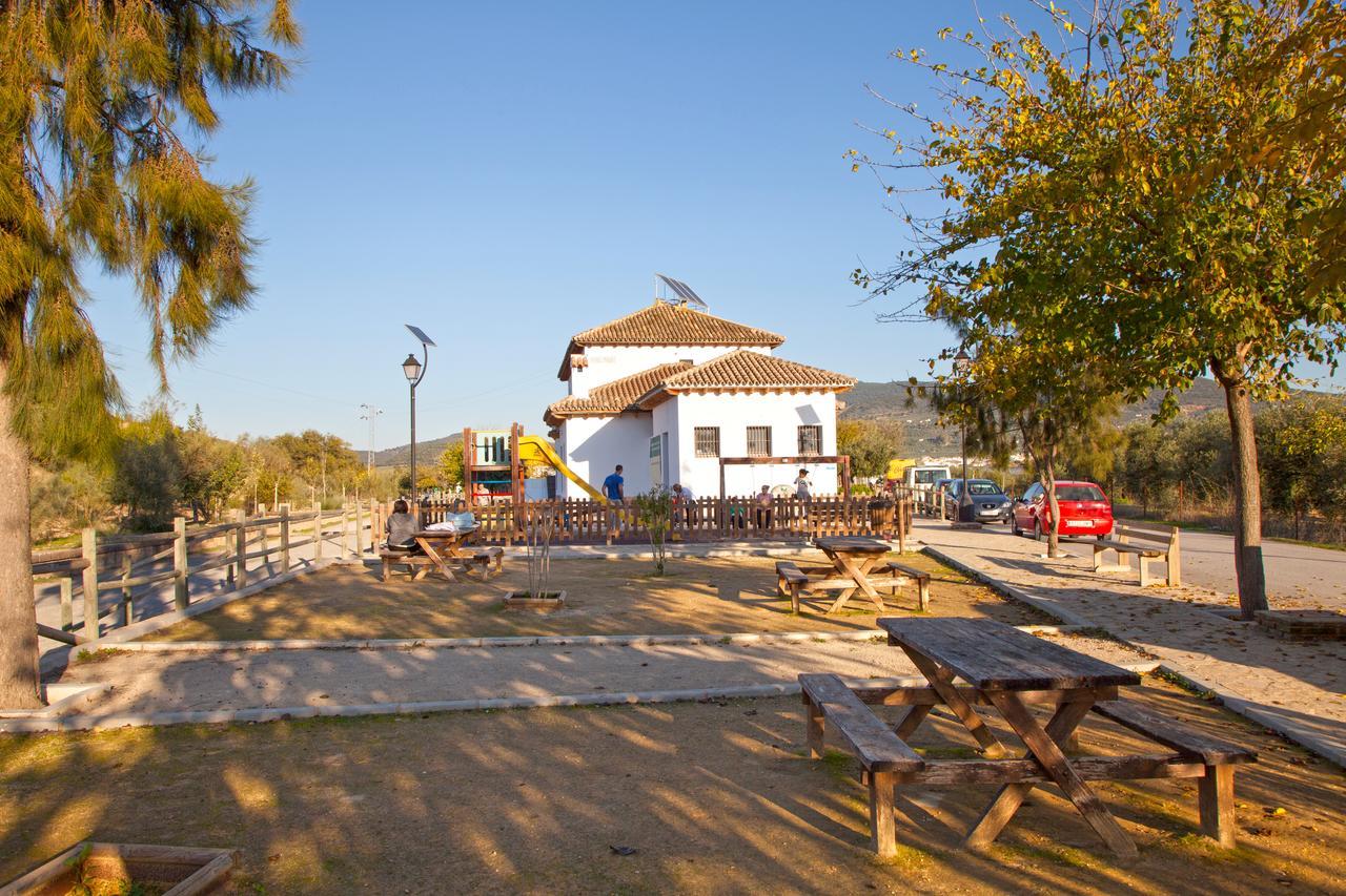 Hotel Puerta de la Sierra Puerto Serrano Exterior foto